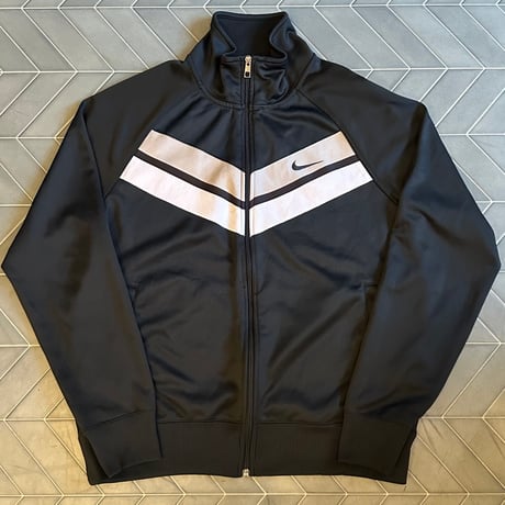 NIKE トラックジャケット