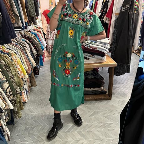 メキシカン刺繍ワンピース