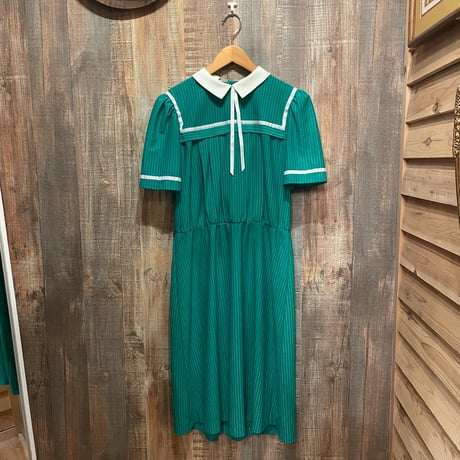 襟付パフスリーブワンピース