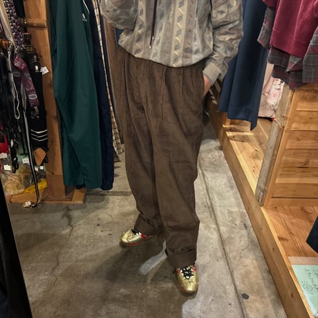 太畝コーデュロイパンツ