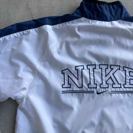 NIKE ナイロンジャケット