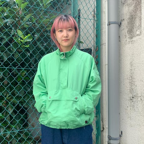 ハーフジップナイロンプルオーバー