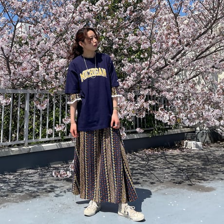 ミシガン大学カレッジTシャツ