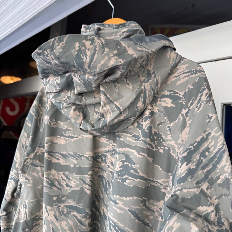 美品USAF APECS ABU デジタル タイガーカモ ゴアテックス パーカー 00s 米軍 USAF APECS ABU デジタル タイガーカモ GORE-TEX