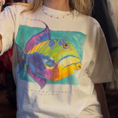USA製 カラフルお魚プリントTシャツ