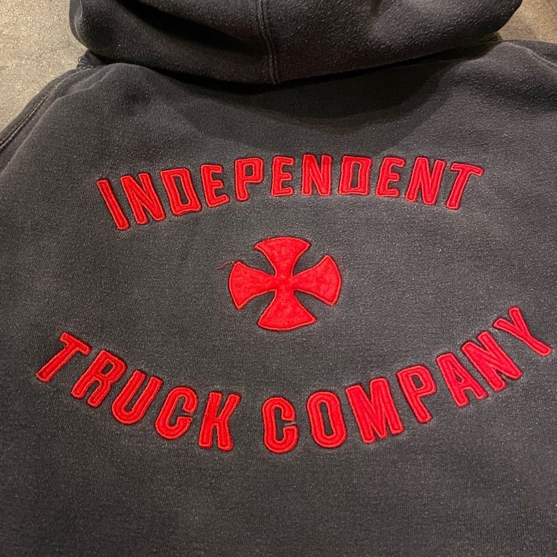 INDEPENDENTパーカー | CUSTOM FEVER