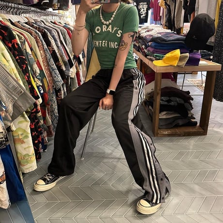 adidasスナップトラックパンツ🪽