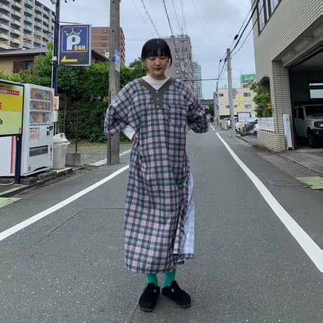 Ｖネックチェックワンピース