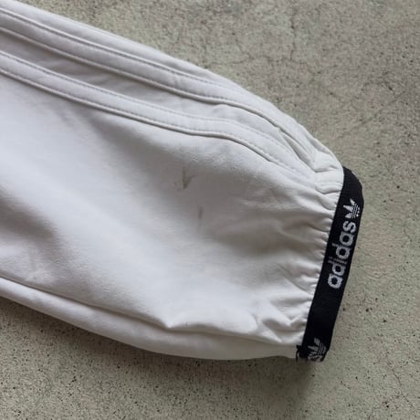 adidas トラックジャケット