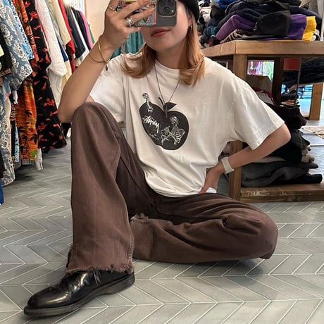 STUSSYプリントTシャツ