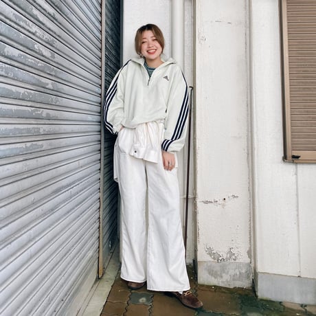 adidasハーフジップスウェット