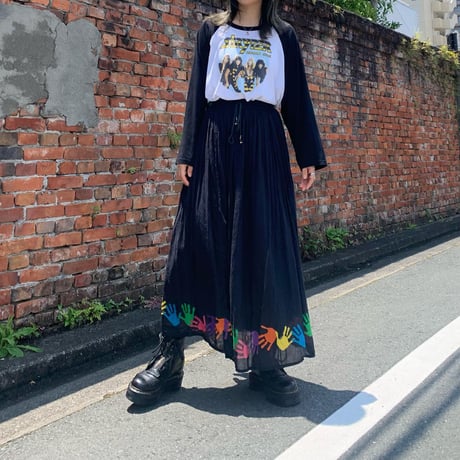 カラフル手形スカート