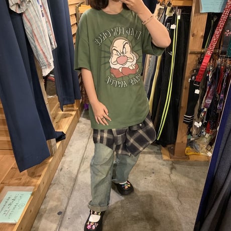 Hanes Disney 七人の小人 グランピー Tシャツ