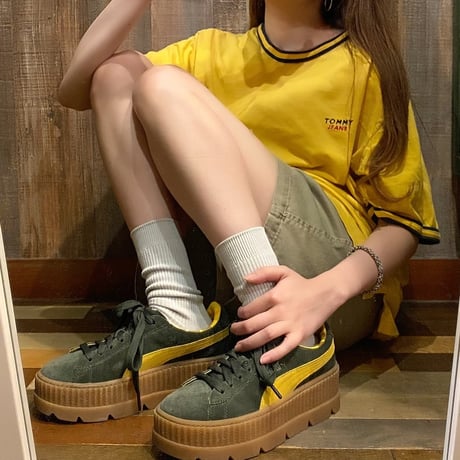 TOMMY HILFIGERワンポイントTシャツ