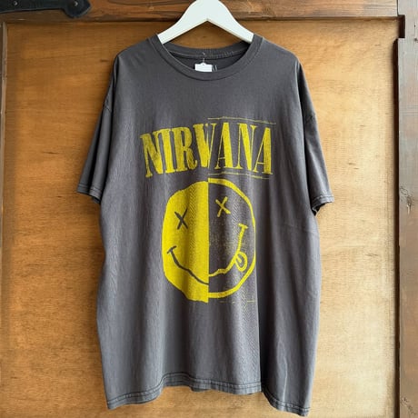 NIRVANA にこちゃんTシャツ