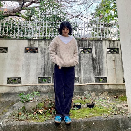 Ｖネックシャギーニット