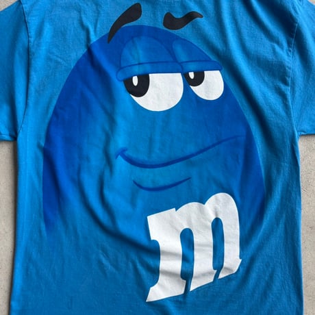 M&M’s ブルーグラフィックTシャツ