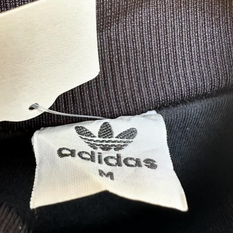 adidasナイロンジャケット