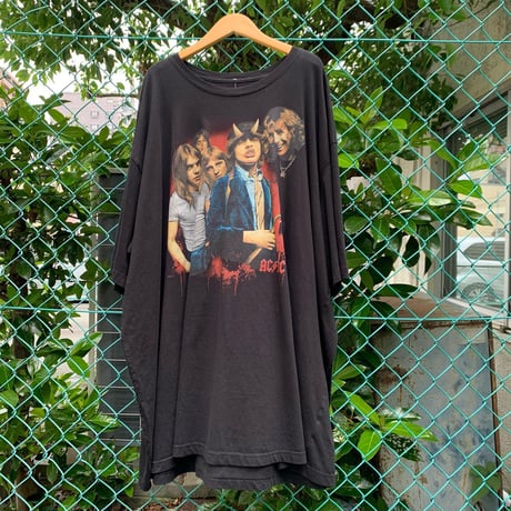 AC/DCビッグTシャツ