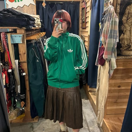adidas トラックジャケット