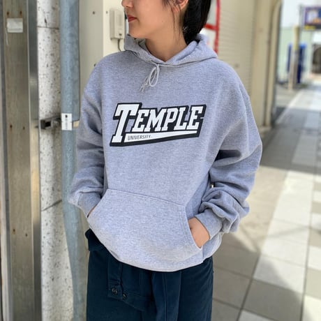 TEMPLEカレッジパーカー