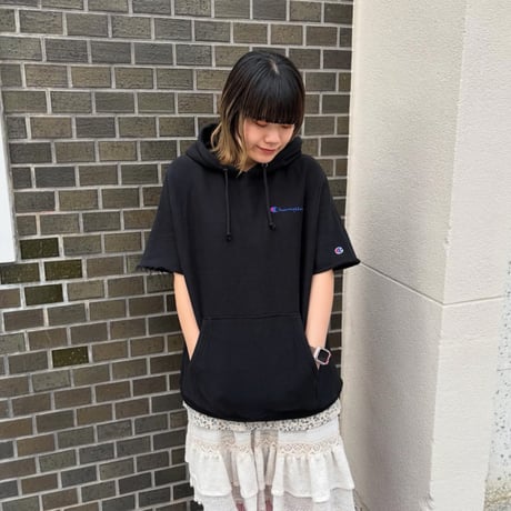 Champion REVERSE WEAVE 袖カットフーディー