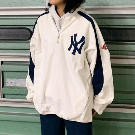 NYナイロンプルオーバー