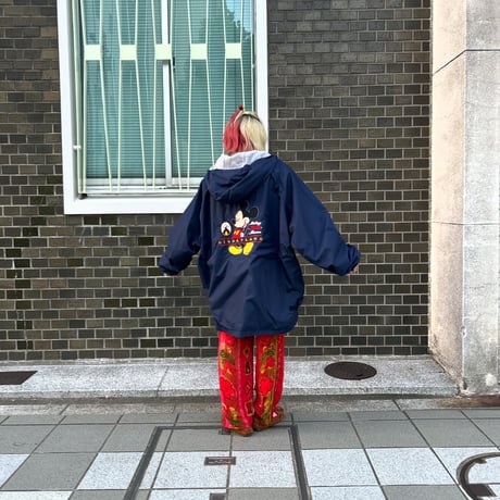 ミッキーワッペン刺繍ナイロンジャケット