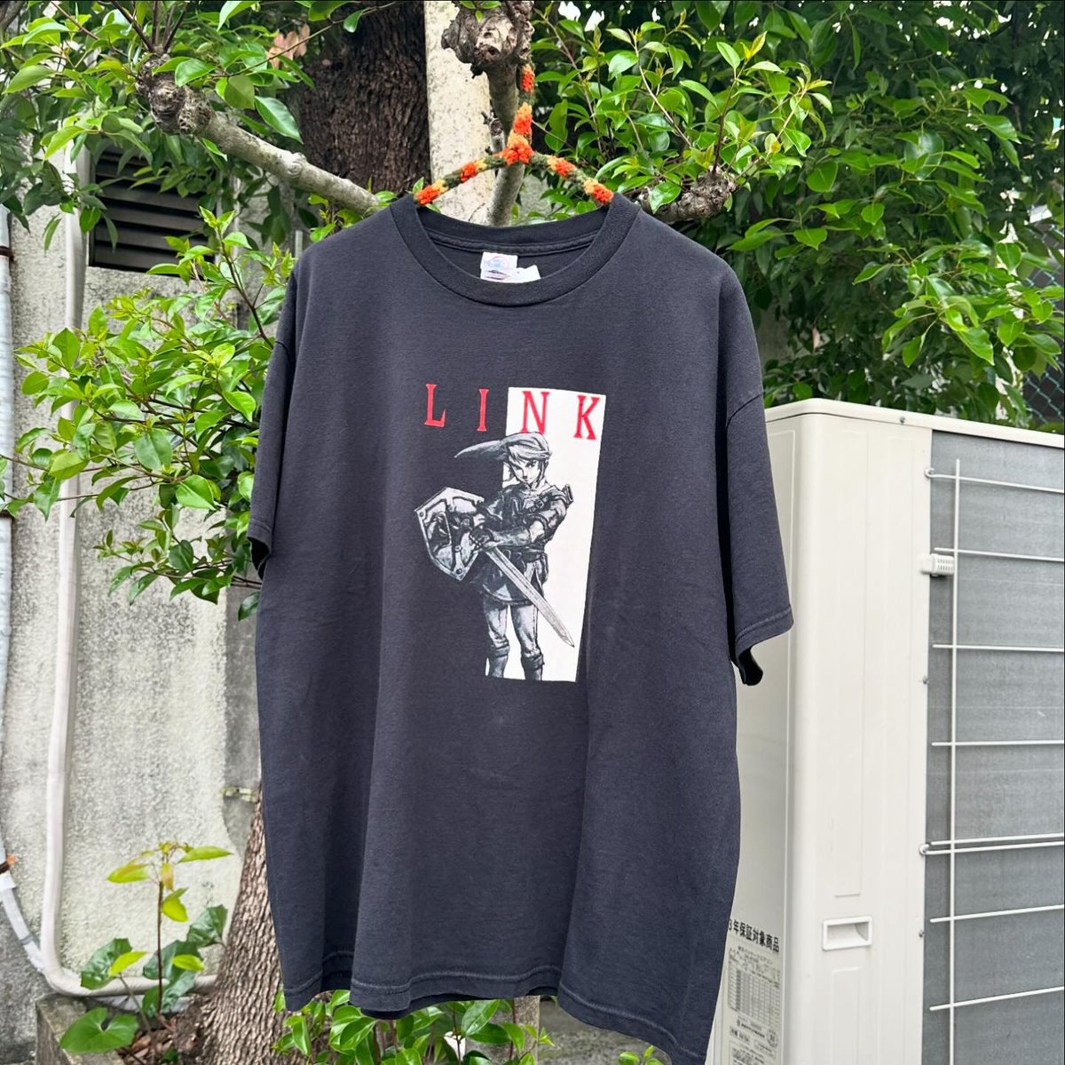 ゼルダの伝説 グラフィックTシャツ ダークグレー ユニクロ「UT」×「ゼルダの伝説 ティアーズ オブ ザ キングダム