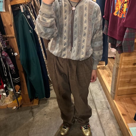 太畝コーデュロイパンツ