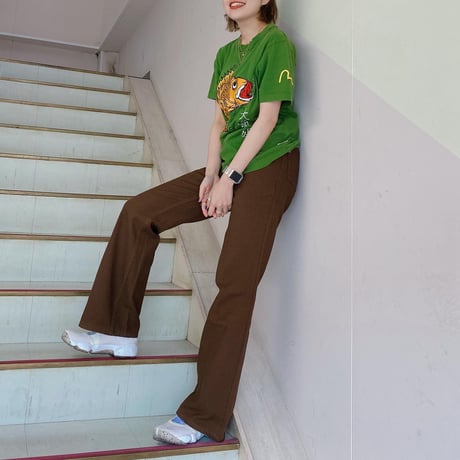 黄金魚刺繍Tシャツ