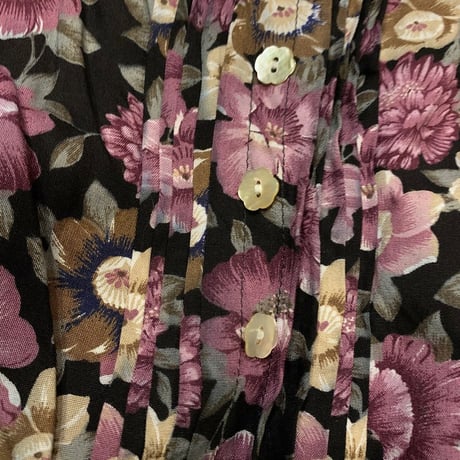 花柄シェルボタンワンピース