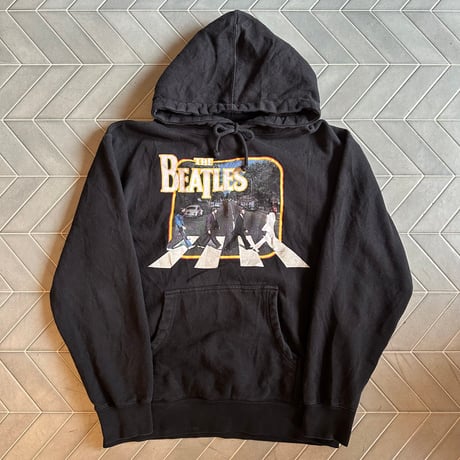 THA BEATLES プリントパーカー
