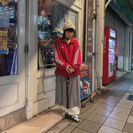 adidas ハーフジップナイロンプルオーバー