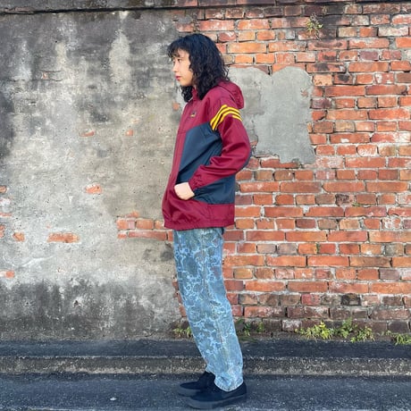 adidas ナイロンハーフジップパーカー