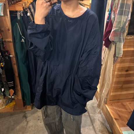 NIKE ナイロンプルオーバー