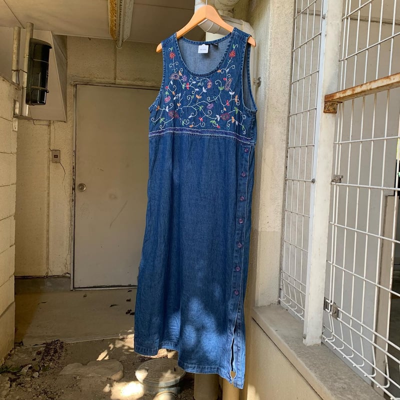 花刺繍デニムノースリーブワンピ | CUSTOM FEVER