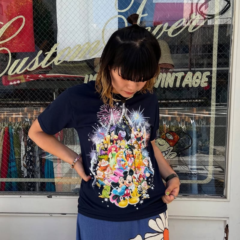 超限定 Disney Tシャツ ディズニー 映画 名作 大集合 総柄 新品未使用 ディズニーキャラクター集合Tシャツ | CUSTOM FEVER