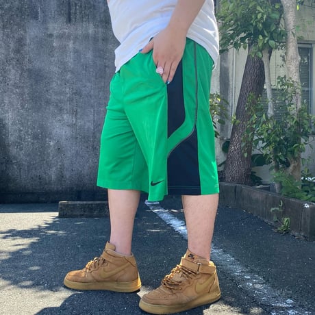 NIKE スウッシュロゴ バスパン