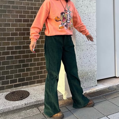 Wrangler 細畝コーデュロイフレアパンツ