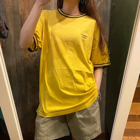 TOMMY HILFIGERワンポイントTシャツ