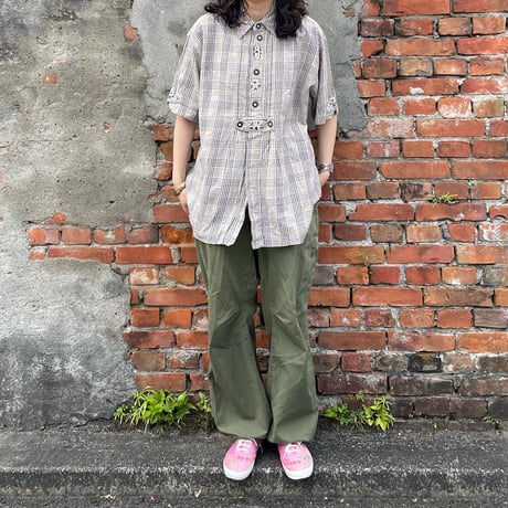 チェックチロリアンシャツ