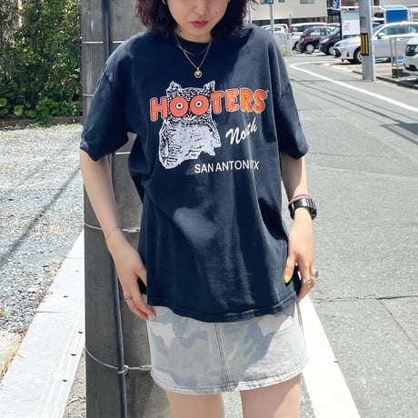 HOOTERS両面Tシャツ