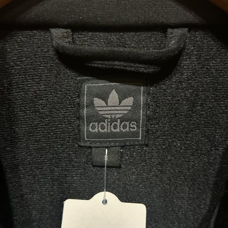 adidas トラックジャケット
