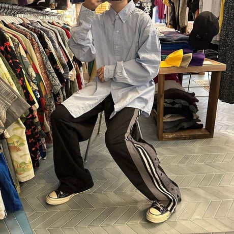 adidasスナップトラックパンツ🪽