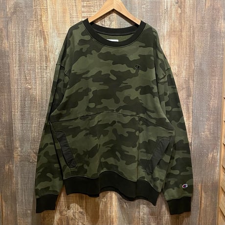 Champion 迷彩柄スウェット