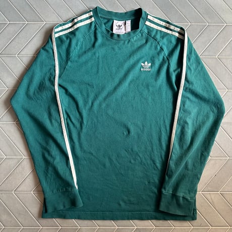adidas ラグランロンT
