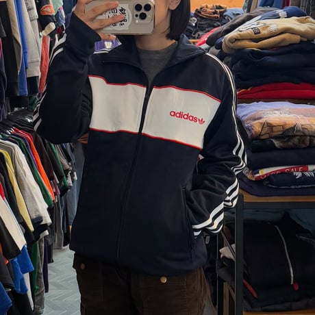 adidas トラックジャケット