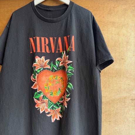 NIRVANA グラフィックTシャツ