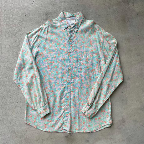 パステル花柄シャツ